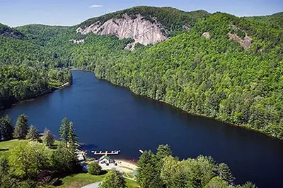 Image de Villa isolée, 4 minutes à pied du magnifique lac, du rocher chauve et des sentiers de randonnée