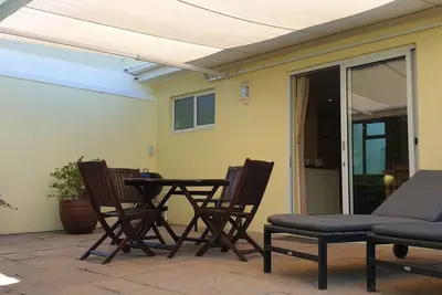 Image de Cottage Chardonnay, 3 ÉTOILES, Ligne Cuisine, WiFi rapide, Smart Tv 48 \", Piscine solaire