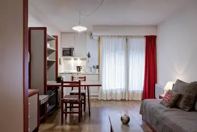 Image de 50m du centre station, 2ème étage, balcon, 26m², Brides Les Bains