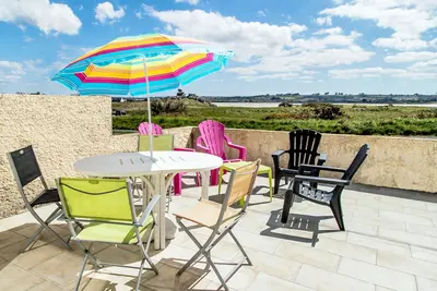 Image de maison 100m de la mer, jardin clos- vue mer de la pièce de vie et des chambres