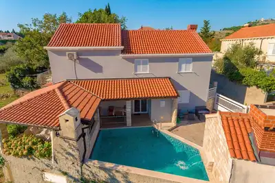 Image de Trojković - Maison de vacances 4 chambres avec terrasse et piscine