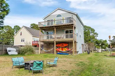 Image de K1565. Communauté fermée; Canalfront w / Access; Animaux Ok; Piscine communautaire!