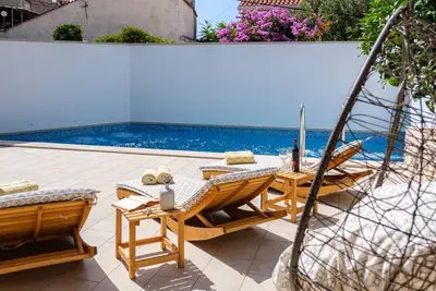 Image de Villa Stone Pearl - Maison de vacances 2 chambres avec piscine