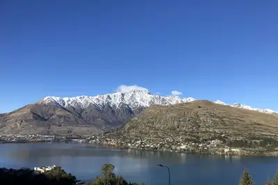 Image de Cette luxueuse maison de trois chambres située dans le magnifique Queenstown de Nouvelle-Zélande