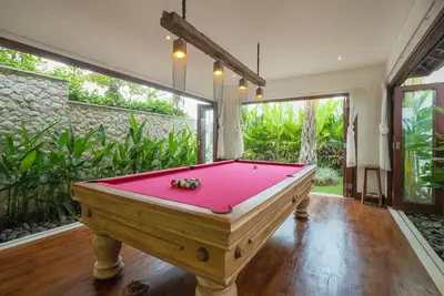Image de Villa familiale de 6 chambres Ă coucher avec piscine Ă Umalas 3707
