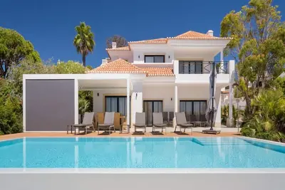 Image de Stunning villa with sea views beside the Praca in Vale do Lobo J120 - Almancil, Algarve