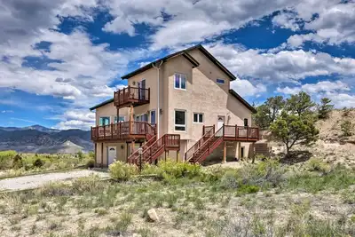 Image de Grande maison Salida avec vues Mtn - 2 Mi au centre-ville!