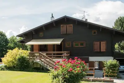 Image de Logement 70m2 à la campagne, dans maison à 15 mn d' Annecy, confortable.