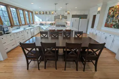 Image de Maison d'hôtes luxueusement aménagée nichée dans le quartier de Talbot Hill.