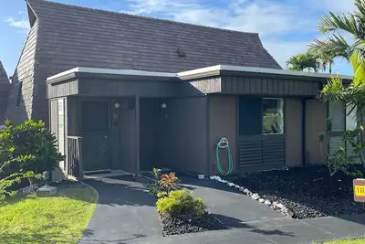 Image de # 50 Studio Steps to Ocean, Piscine, Hottub