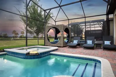 Image de ☆ Le meilleur emplacement sur Clubhouse ☆ 8m², 2 salles de jeux, piscine, près de Disney!