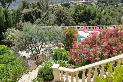 Image de Villa dans un endroit idyllique