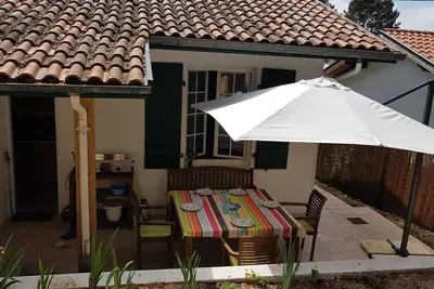 Image de Hossegor. Villa mitoyenne  pour 4 personnes proche du centre-ville. Wifi gratuit.