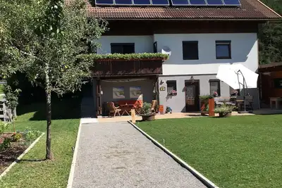 Image de Appartement très spacieux pouvant accueillir jusqu'à 6 personnes. au domaine skiable de Nassfeld et au PesseggerSee