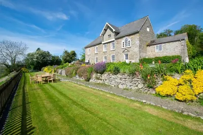 Image de Trefnant Hall - Trois Chambres Maison, Couchages 6