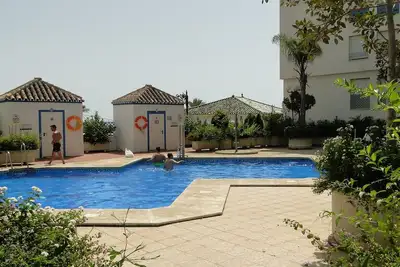 Image de Au Port de plaisance, fabuleuses vues mer, piscine et place de garage