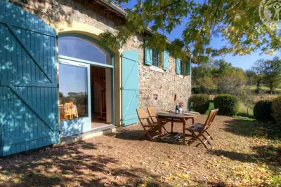 Image de Grand Gîte de Caractère pour 15 Pers. avec Jardin à Luré