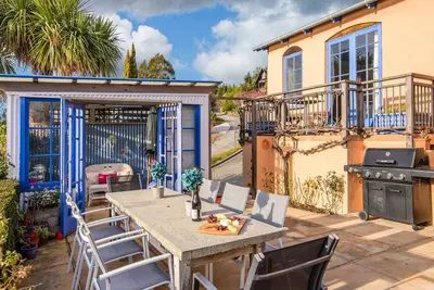 Image de Sunny Lakeview Villa