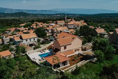 Image de La Villa Jasmina est créée pour les artistes et les amateurs d'art.