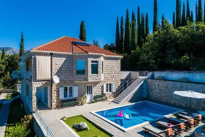 Image de Villa Oasis Cypress - Villa 3 chambres avec terrasse et piscine