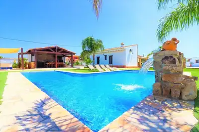 Image de Villa Alazan est une belle finca avec piscine privée pour 14 personnes.