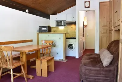 Image de Studio au centre avec parking, 3ème étage, 4 pers