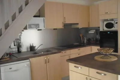 Image de Gruissan Spacieuse Villa Dans Quartier Residentiel