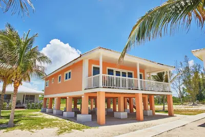 Image de Stone Gate Beachfront Villa 3 Chambres à West Grand Bahama Island