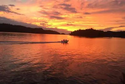 Image de Cottage à la mer à Parksville ensoleillé