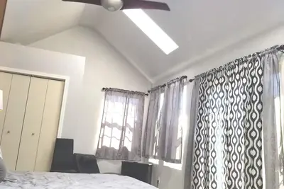 Image de Détendez-vous dans le style de Reese Creek