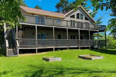 Image de Location neuve avec 400 pi de façade et près de la ville