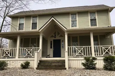 Image de Hoffman Estates-Large Home près de Grand Park!