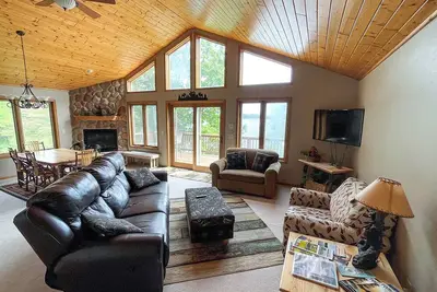 Image de Lake Mohawksin Shores Upper 3 lits, 2 salles de bain avec maître