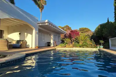 Image de Villa confortable avec piscine, vue mer, près de la plage de Santo Tomas