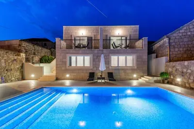 Image de Villa Kabalero - Villa 4 Chambres avec Piscine Privée