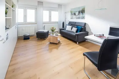 Image de Très central, près de la plage appartement non-fumeur, adapté aux seniors, WiFi