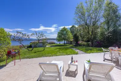 Image de Villa Martine Au Bord Du Lac, Cadrezzate, Italie