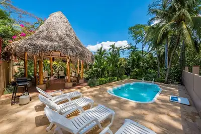 Image de 10 personnes, belle maison privée, paradis près de la plage