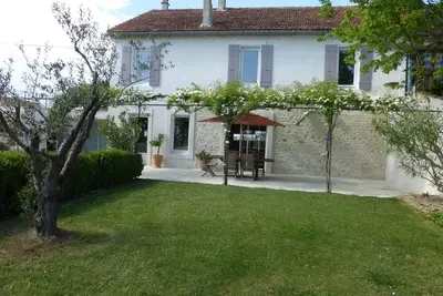 Image de Mas In Full Provencal Nature With Secure Pool
