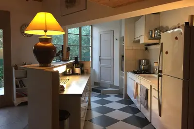Image de La Maison du Micocoulier, 80 m2, et son Grand Patio verdoyant