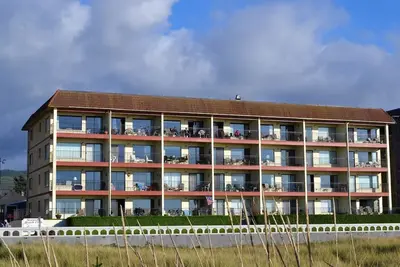 Image de Oceanfront Condo, rez de chaussée, cuisine complète, patio, vue imprenable