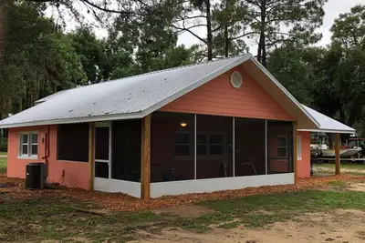 Image de Coral Cottage sur la rivière Steinhatchee