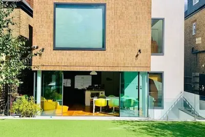 Image de Wimbledon Maison de luxe moderne pour 8-10 personnes avec parking