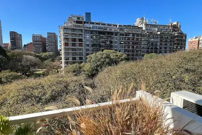 Image de Stunny Apt. à Palerme, 670 pieds carrés, balcon avec vue sur le parc, près des attractions principales