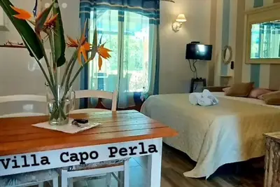 Image de Nouvel appartement avec porches en plein air et jardin, près de la plage.