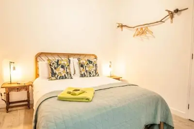 Image de 4 chambres à coucher dans une belle maison de vigneron