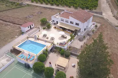 Image de Villa Tranquilo, paradis dans la vallée d'orange près de la ville et de la plage