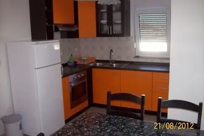Image de Appartement de deux chambres avec la terrasse Vir (A-17422-b)