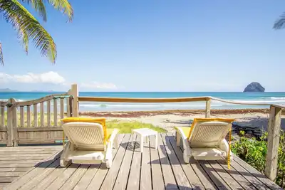 Image de Le Diamant: maison moderne les pieds dans l'eau