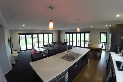 Image de Lac Atiamuri à 800m de la rampe de mise à l'eau, wakeboard, vélo le sentier Waikato